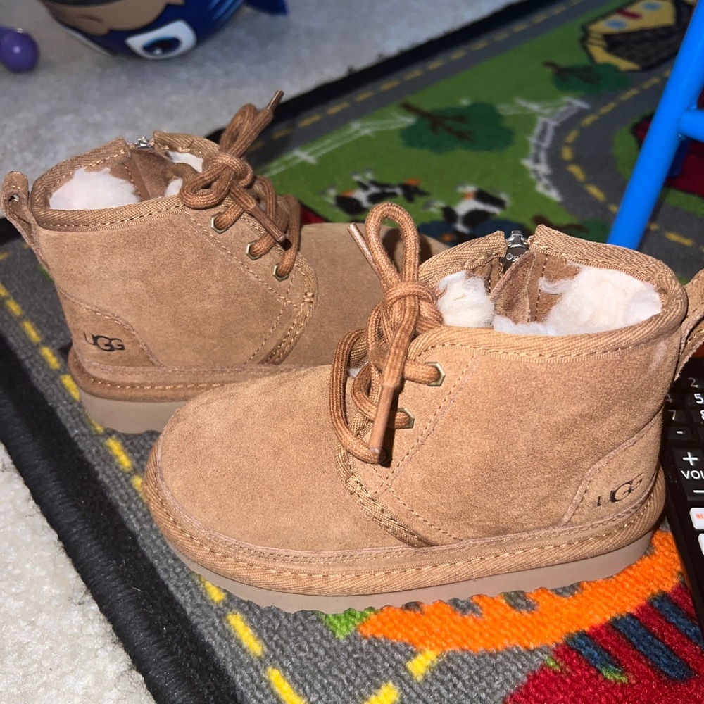 Toddler Ugg Neumel Boot in Chestnut Size 9